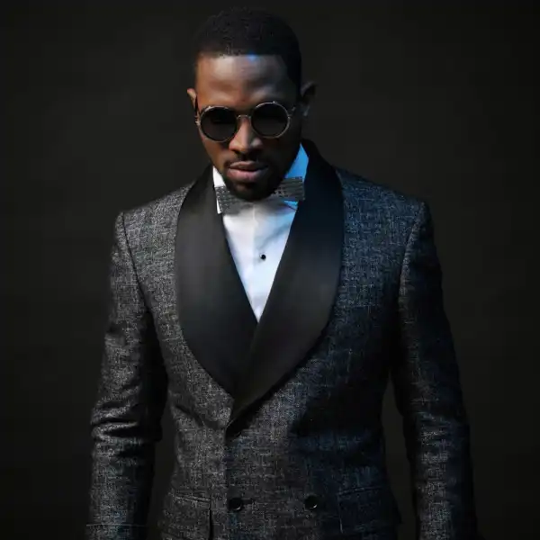 Checkout the Lovely Gold-plated Birthday Cake Shared on D’Banj’s Son IG Page to His Dear Father